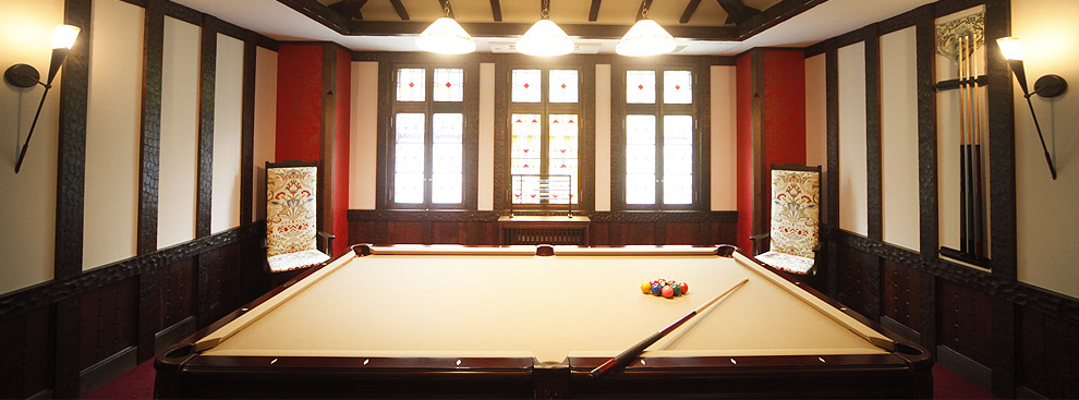 BILLIARD ROOM